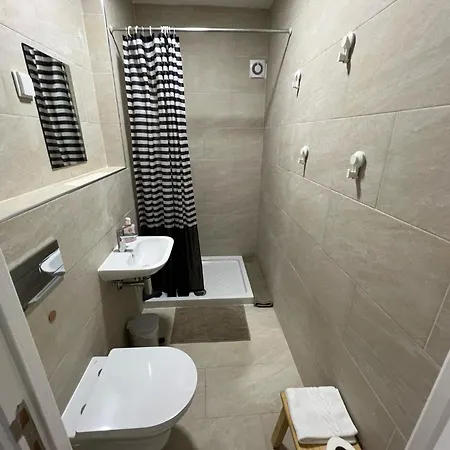 Hostel Residencial Avenida Tomar