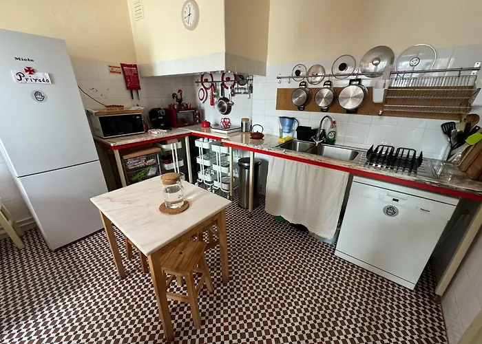 Residencial Avenida * טומאר