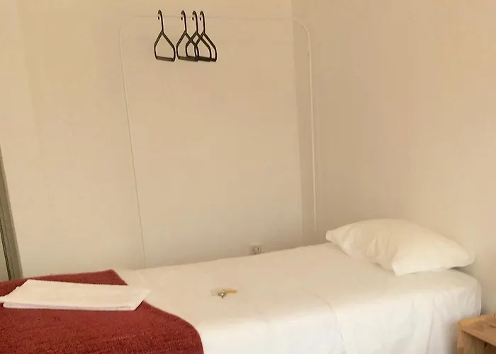 Residencial Avenida Hostel Tomar